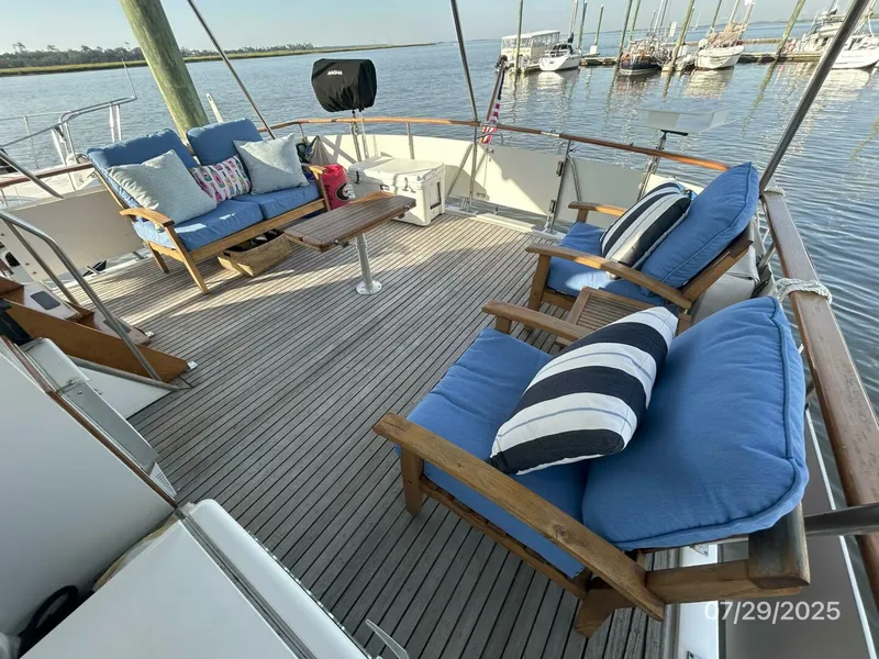 Slide: The Image of DeFever Offshore Cruiser 1989 - 33
