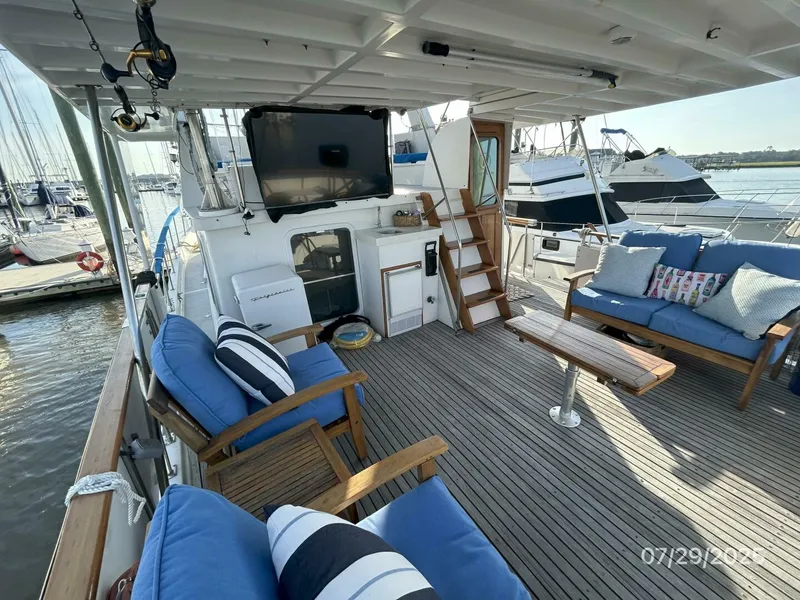 Slide: The Image of DeFever Offshore Cruiser 1989 - 37