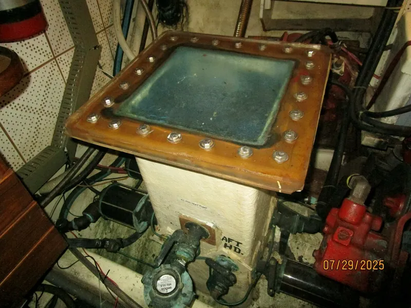 Slide: The Image of DeFever Offshore Cruiser 1989 - 70