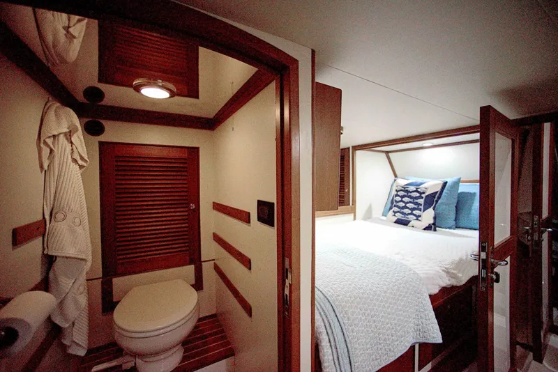 Slide: The Image of Marlow Explorer 70E 2011 - 35