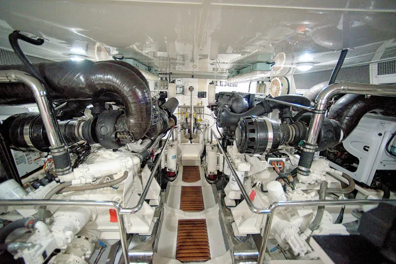 Slide: The Image of Marlow Explorer 70E 2011 - 38