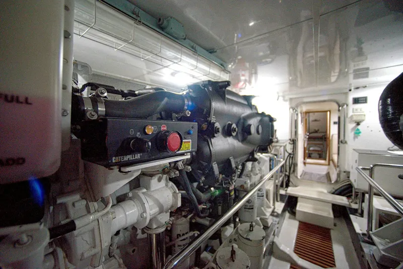 Slide: The Image of Marlow Explorer 70E 2011 - 39
