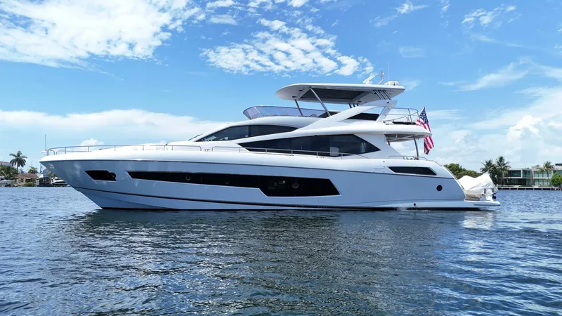 The Image of Sunseeker 75 Yacht 2017 - 0