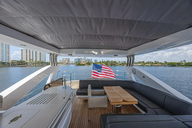 Slide: The Image of Sunseeker 75 Yacht 2017 - 19