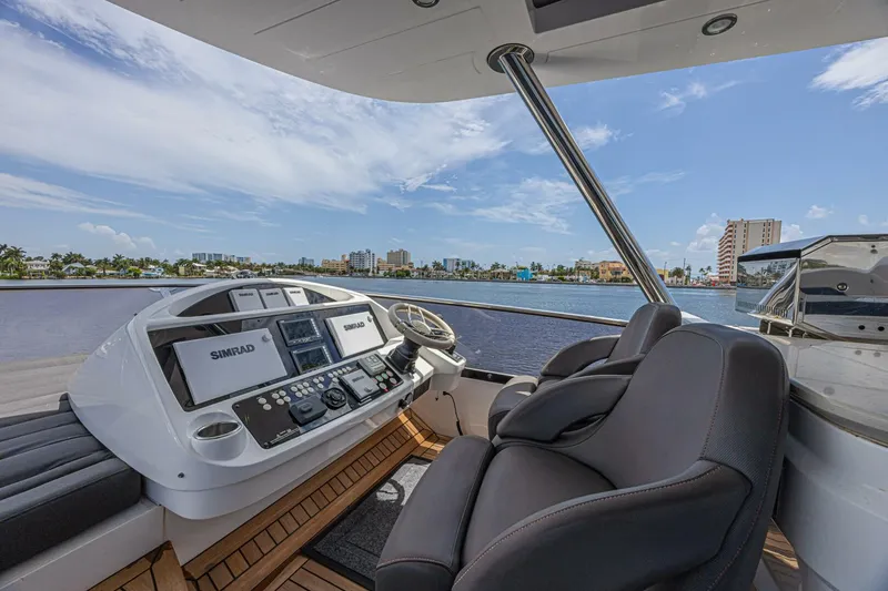 Slide: The Image of Sunseeker 75 Yacht 2017 - 25