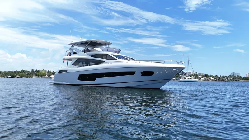 Slide: The Image of Sunseeker 75 Yacht 2017 - 3