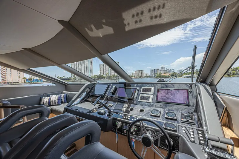 Slide: The Image of Sunseeker 75 Yacht 2017 - 38