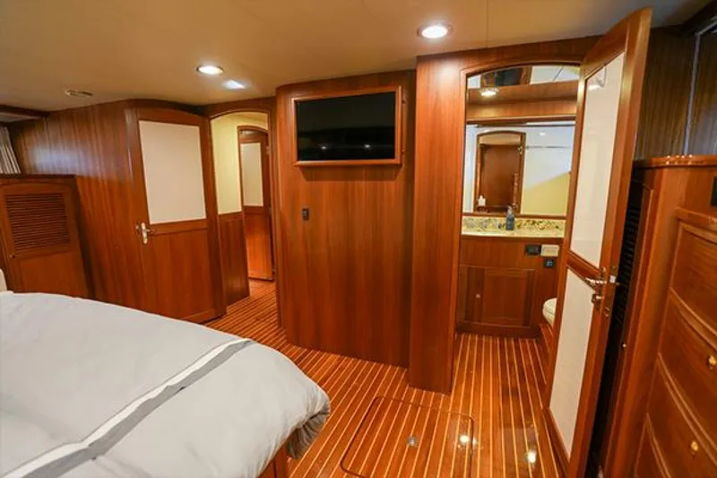 Slide: The Image of Marlow Explorer 80E-CB 2015 - 13