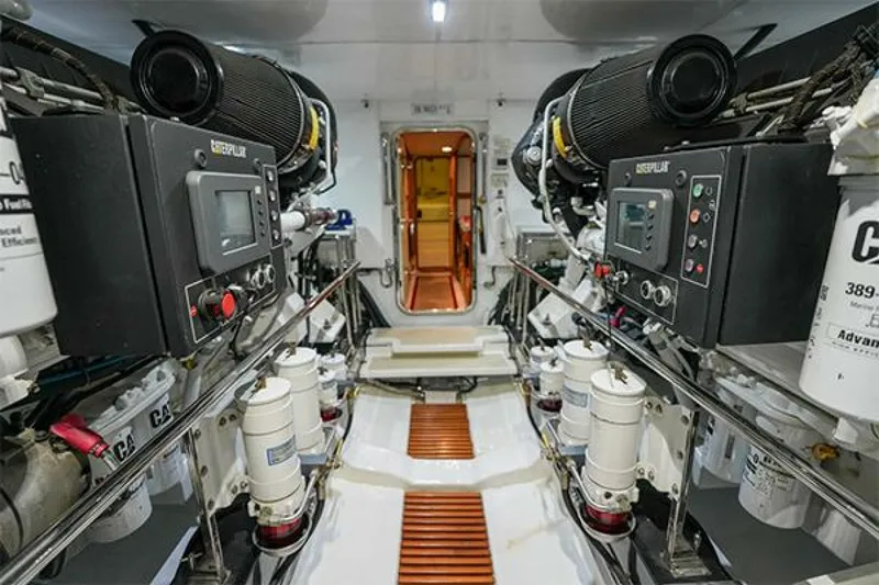 Slide: The Image of Marlow Explorer 80E-CB 2015 - 18