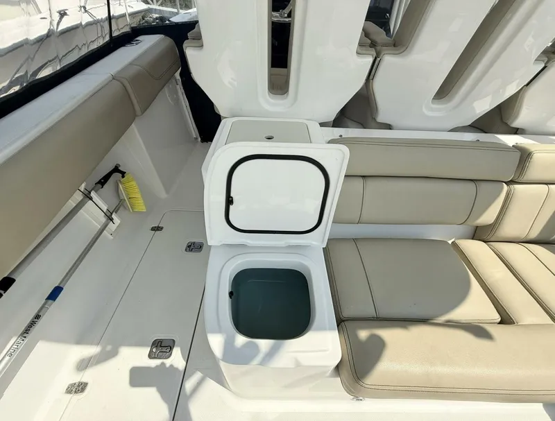 Slide: The Image of Pursuit ST 310 Sport Tender 2015 - 7
