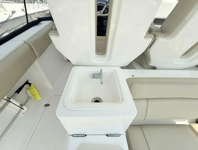 Slide: The Image of Pursuit ST 310 Sport Tender 2015 - 8