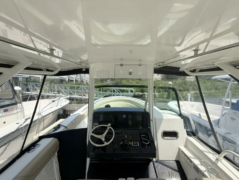 Slide: The Image of Pursuit ST 310 Sport Tender 2015 - 9