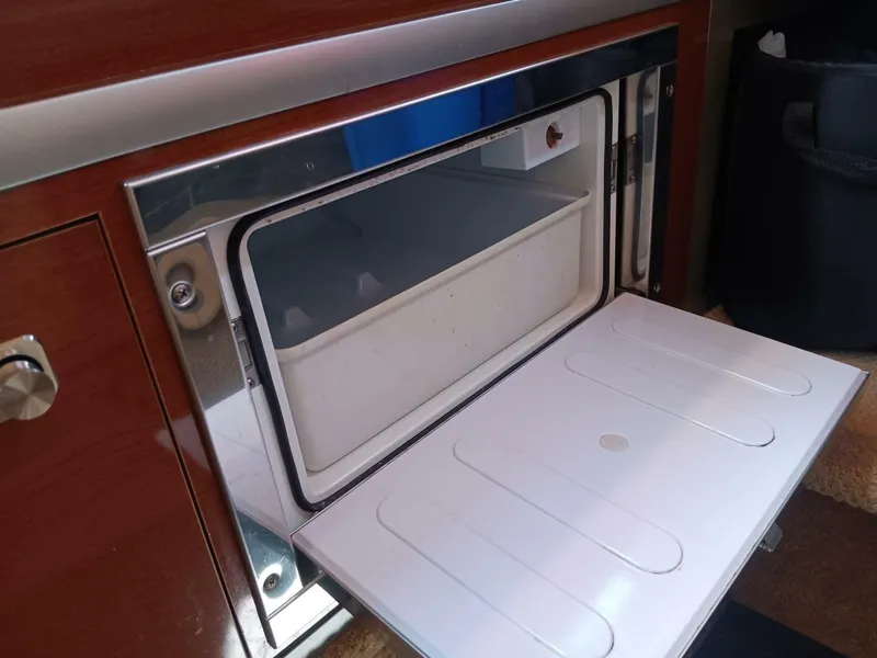 Slide: The Image of Sea Ray 260 Sundancer 2010 - 23