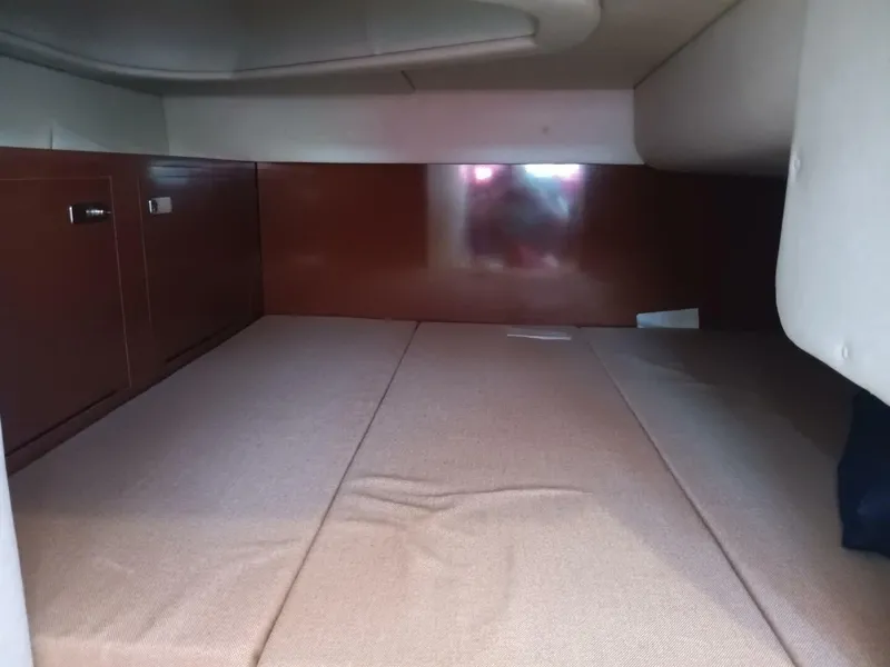 Slide: The Image of Sea Ray 260 Sundancer 2010 - 35