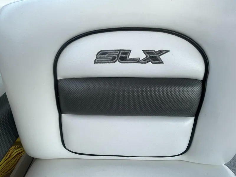 Slide: The Image of Sea Ray 290 SLX 2007 - 11