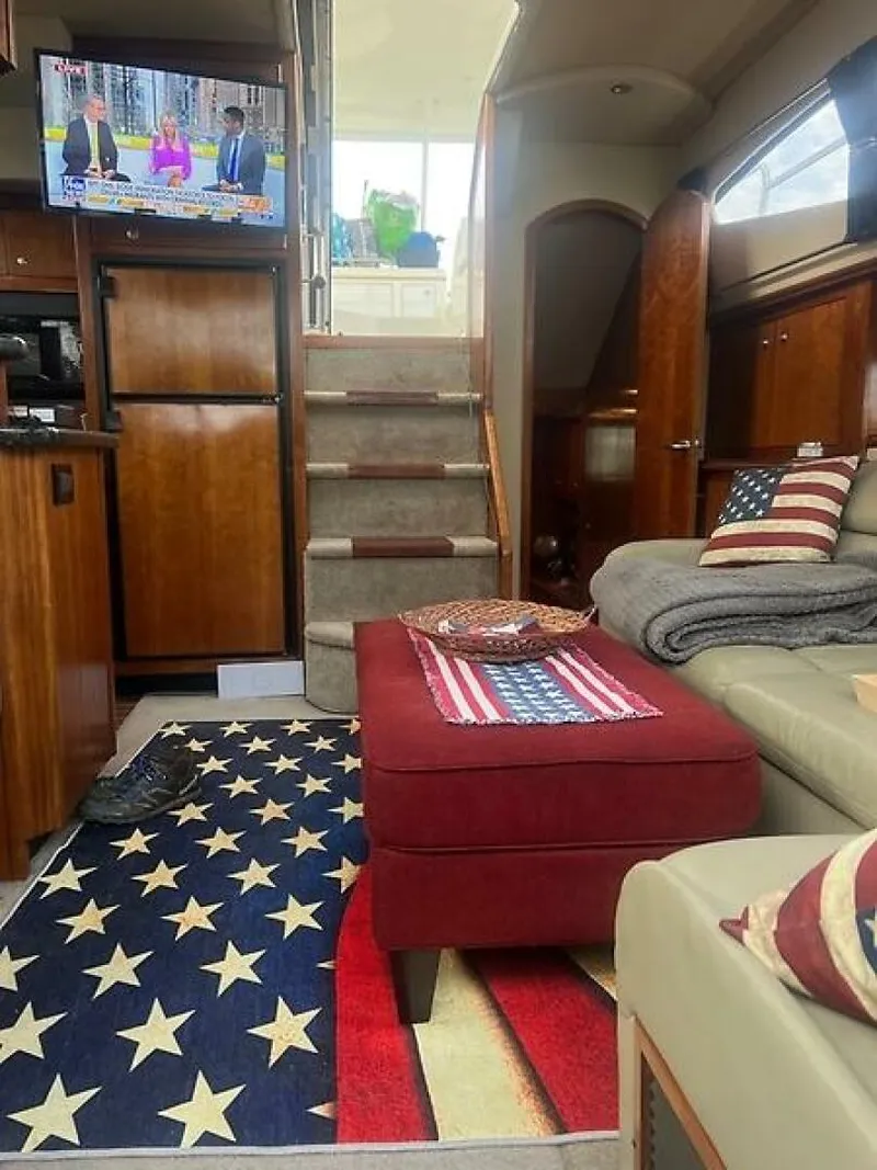 Slide: The Image of Cruisers 405 Express Motoryacht 2004 - 10