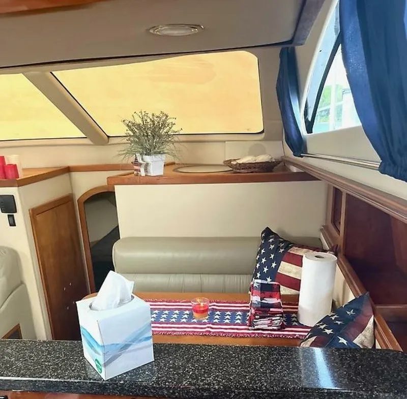 Slide: The Image of Cruisers 405 Express Motoryacht 2004 - 13