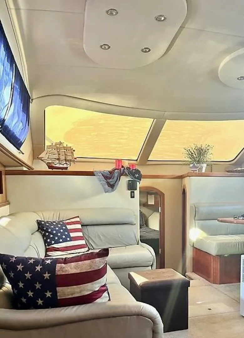 Slide: The Image of Cruisers 405 Express Motoryacht 2004 - 23