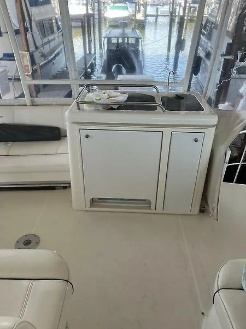 Slide: The Image of Cruisers 405 Express Motoryacht 2004 - 6