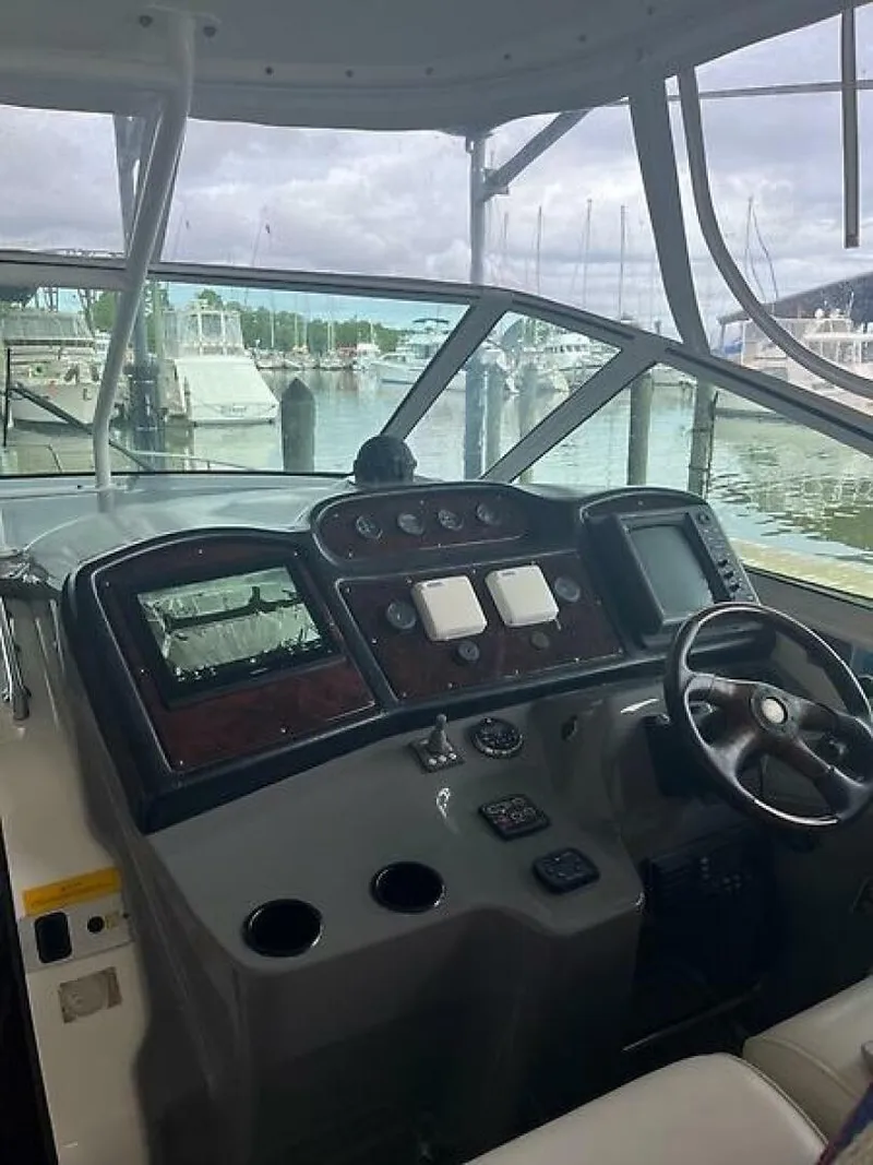 Slide: The Image of Cruisers 405 Express Motoryacht 2004 - 7