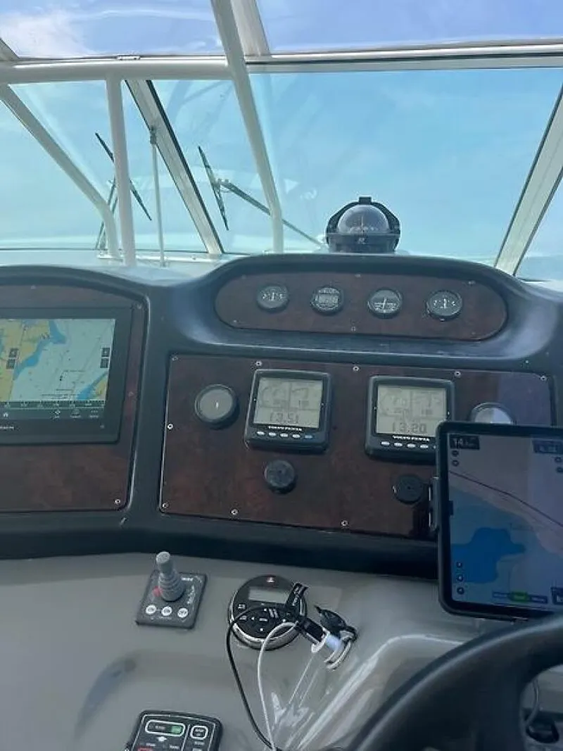 Slide: The Image of Cruisers 405 Express Motoryacht 2004 - 8