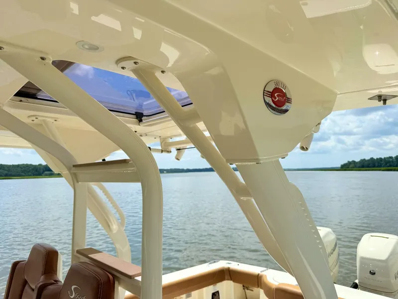 Slide: The Image of Scout 380 LXF 2020 - 23