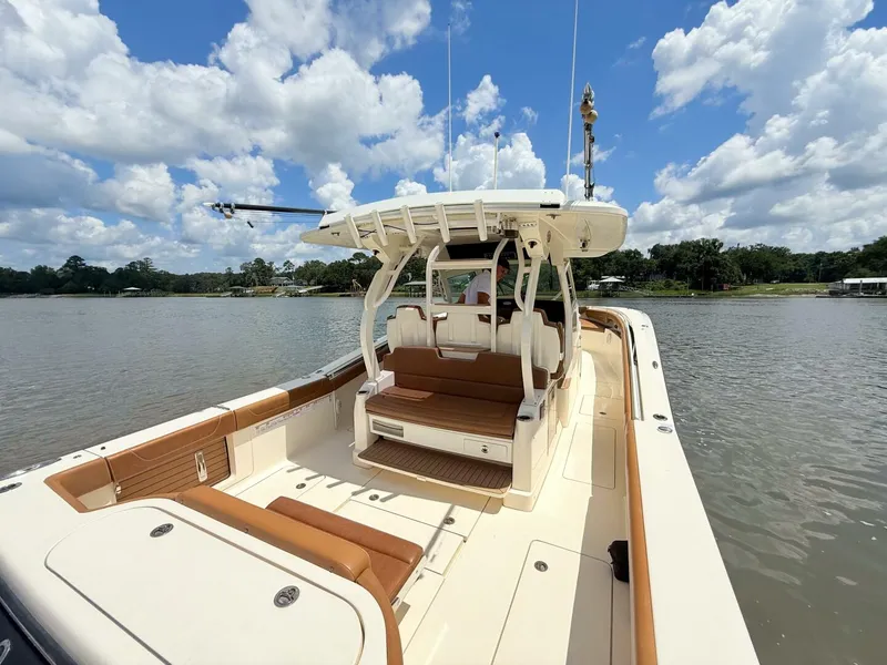 Slide: The Image of Scout 380 LXF 2020 - 38