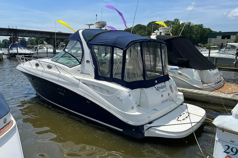 The Image of Sea Ray 320 Sundancer 2004 - 0