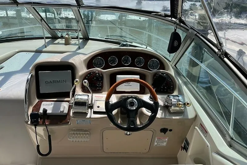 Slide: The Image of Sea Ray 320 Sundancer 2004 - 10