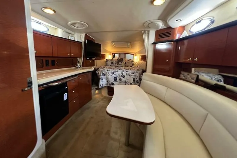 Slide: The Image of Sea Ray 320 Sundancer 2004 - 14