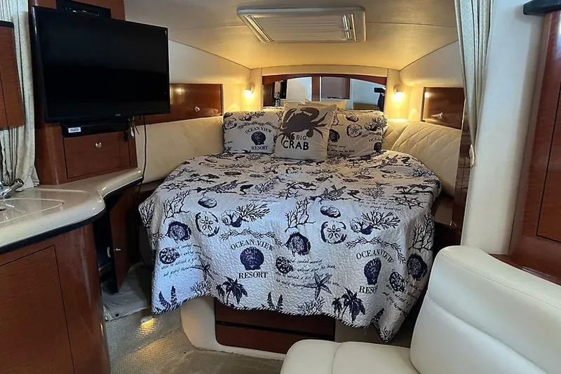Slide: The Image of Sea Ray 320 Sundancer 2004 - 20