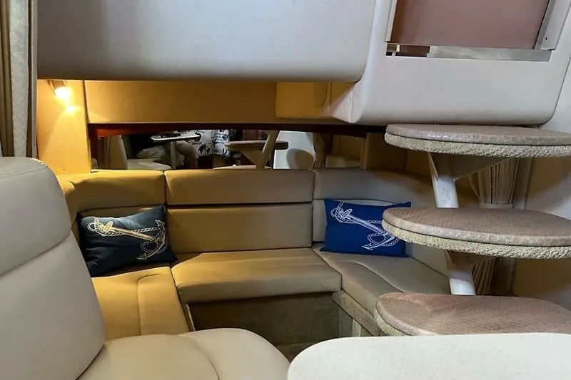 Slide: The Image of Sea Ray 320 Sundancer 2004 - 23