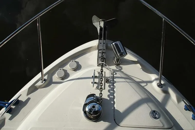 Slide: The Image of Sea Ray 320 Sundancer 2004 - 6