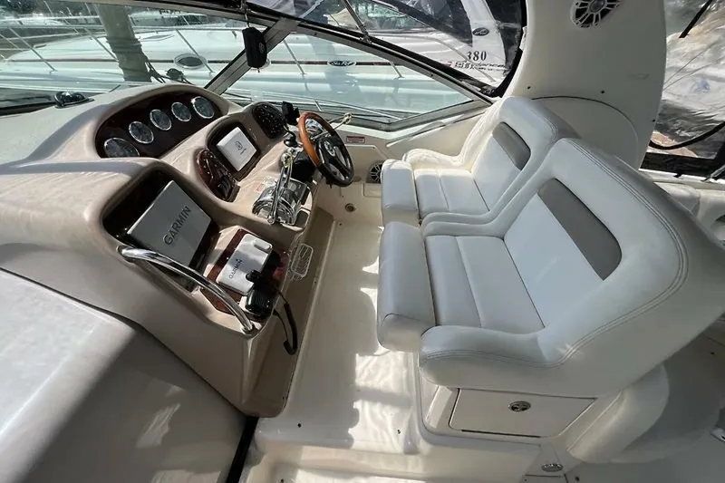 Slide: The Image of Sea Ray 320 Sundancer 2004 - 8
