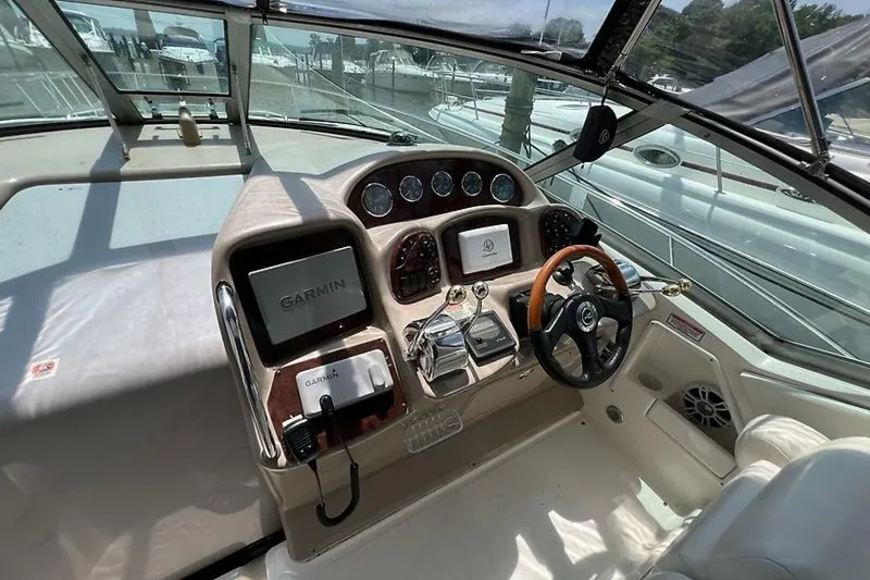 Slide: The Image of Sea Ray 320 Sundancer 2004 - 9