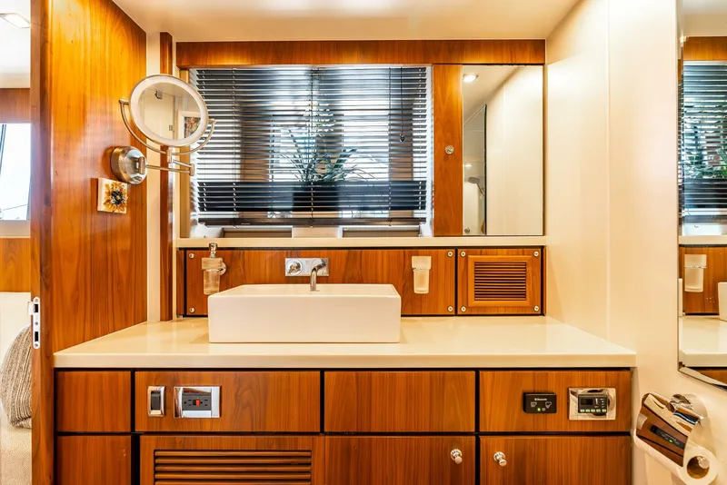 Slide: The Image of Fairline 2013 - 12