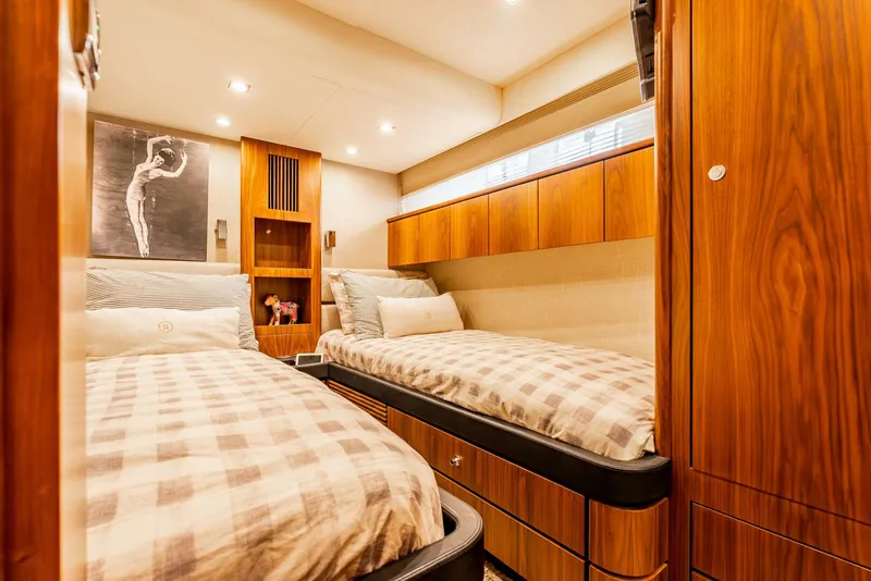 Slide: The Image of Fairline 2013 - 16