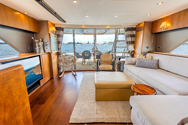 Slide: The Image of Fairline 2013 - 4