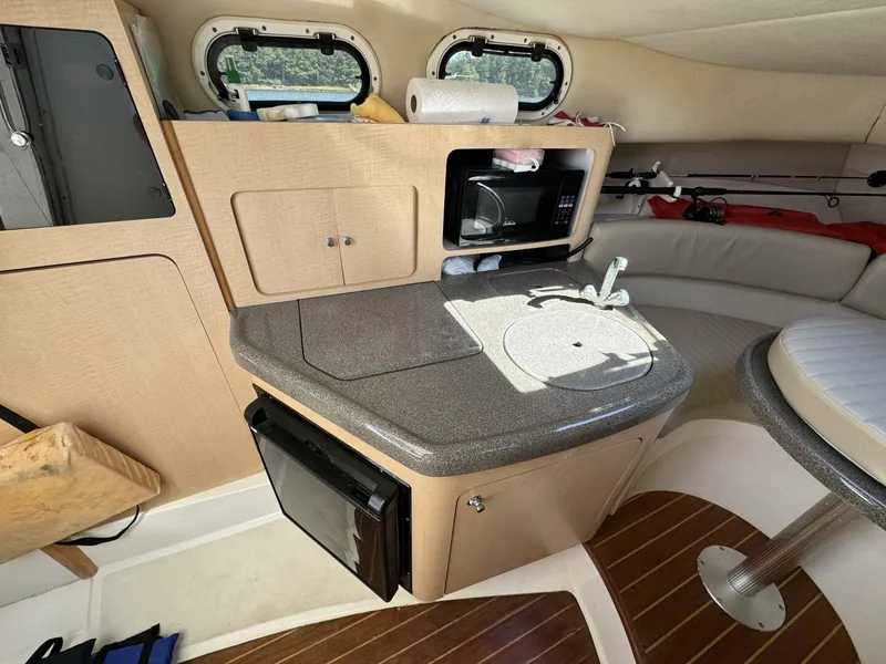 Slide: The Image of Boston Whaler 28 Conquest 1999 - 21