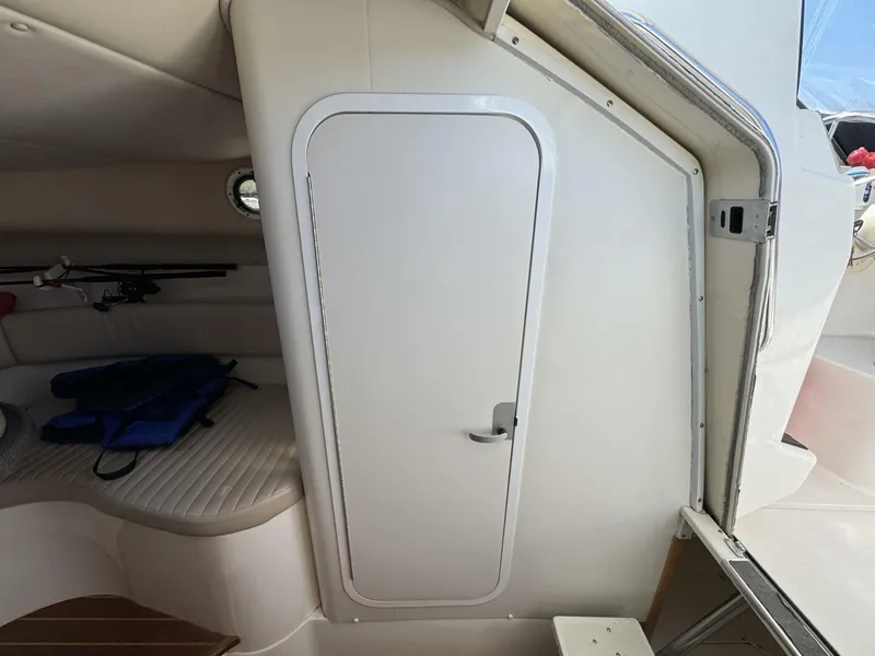 Slide: The Image of Boston Whaler 28 Conquest 1999 - 22