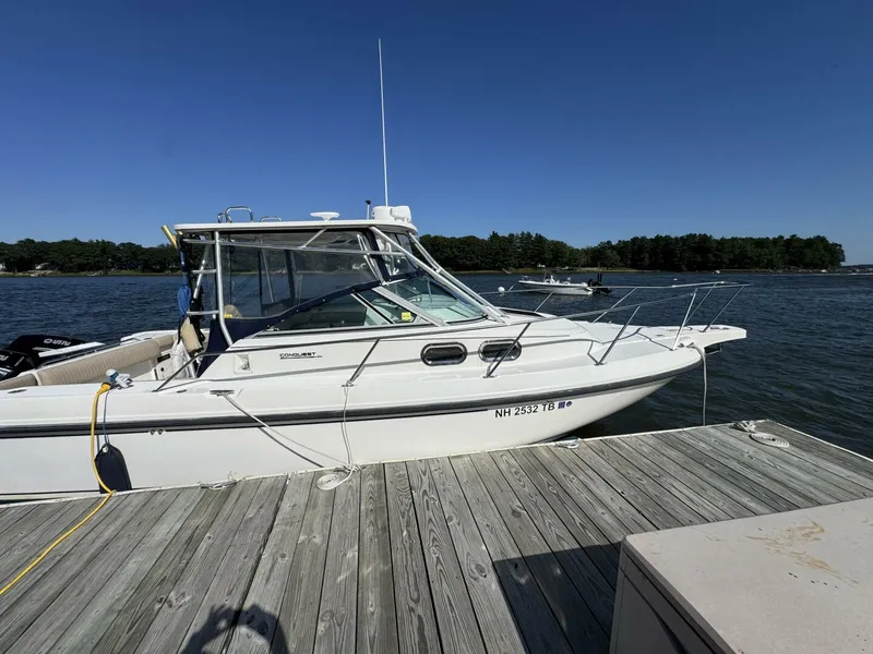 Slide: The Image of Boston Whaler 28 Conquest 1999 - 6