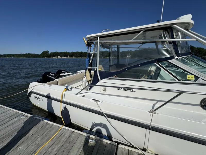 Slide: The Image of Boston Whaler 28 Conquest 1999 - 8