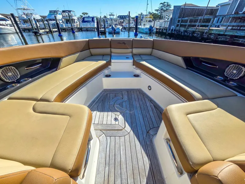 Slide: The Image of Sea Ray 350 SLX 2015 - 15