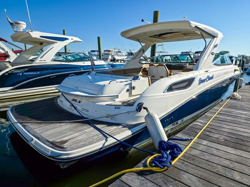Slide: The Image of Sea Ray 350 SLX 2015 - 3