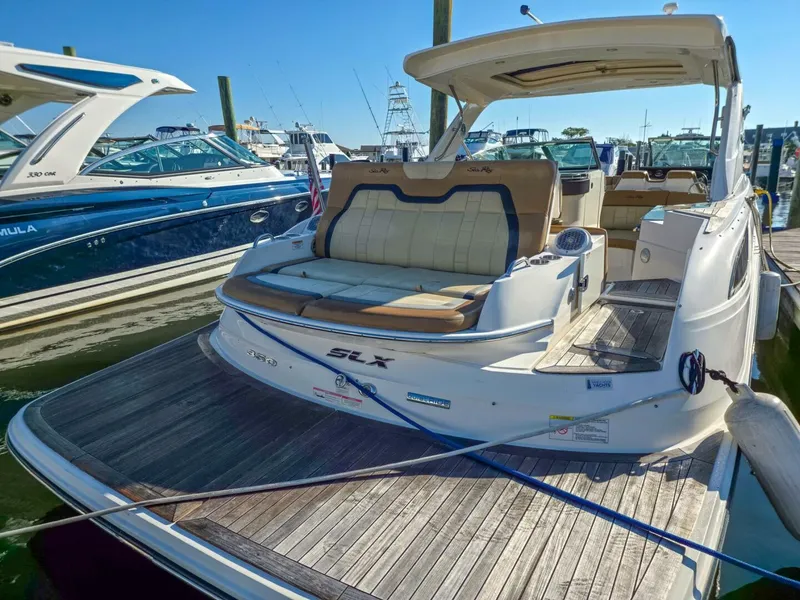Slide: The Image of Sea Ray 350 SLX 2015 - 6