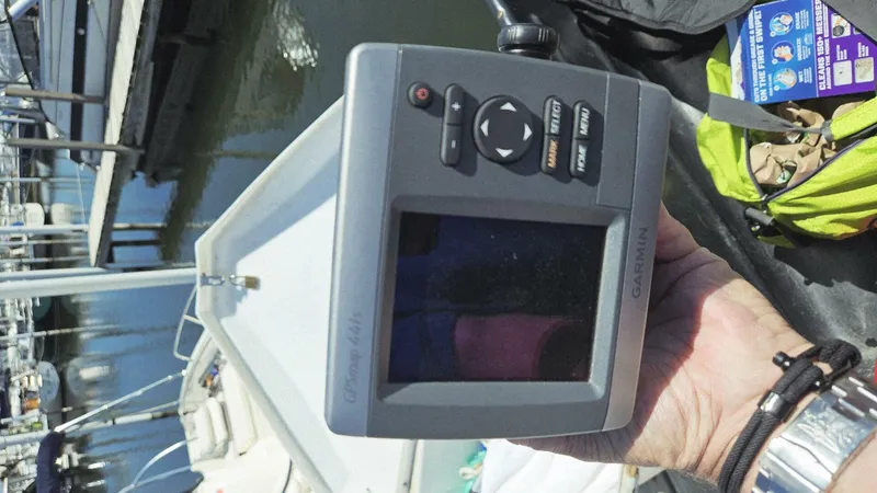 Slide: The Image of Boston Whaler 17 Super Sport 2012 - 6