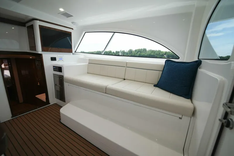 Slide: The Image of Viking 46 Billfish 2025 - 43