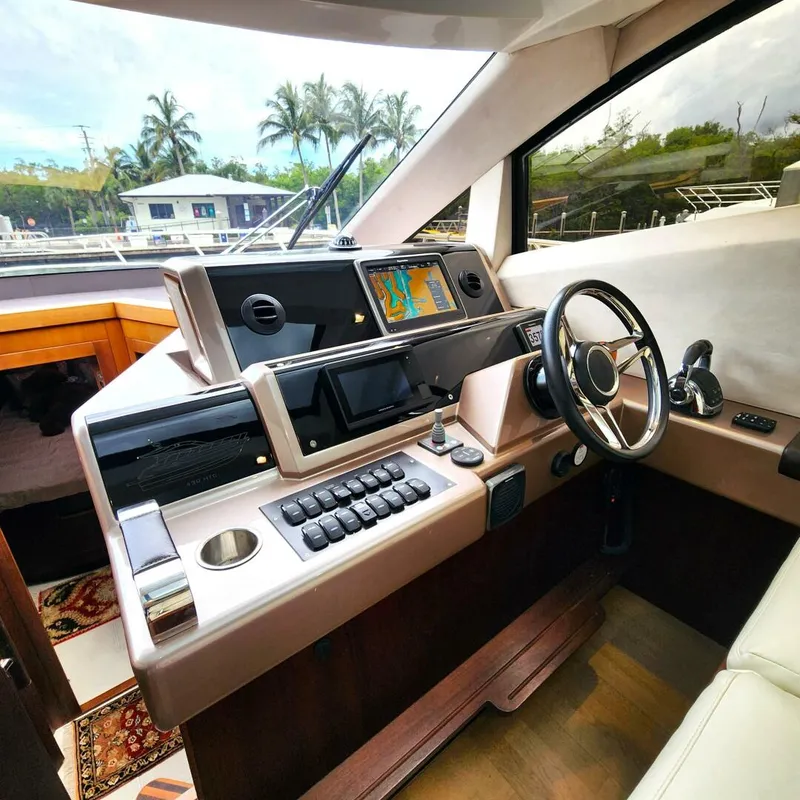 Slide: The Image of Galeon 430 HTC 2018 - 18