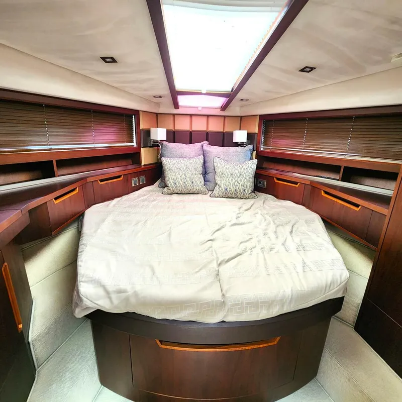Slide: The Image of Galeon 430 HTC 2018 - 23