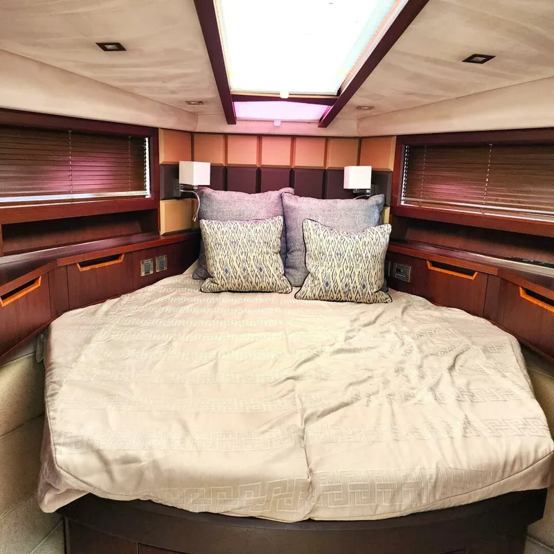 Slide: The Image of Galeon 430 HTC 2018 - 24